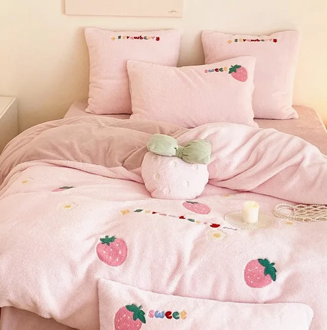 Fashion Strawberry Bedding Set PN6337