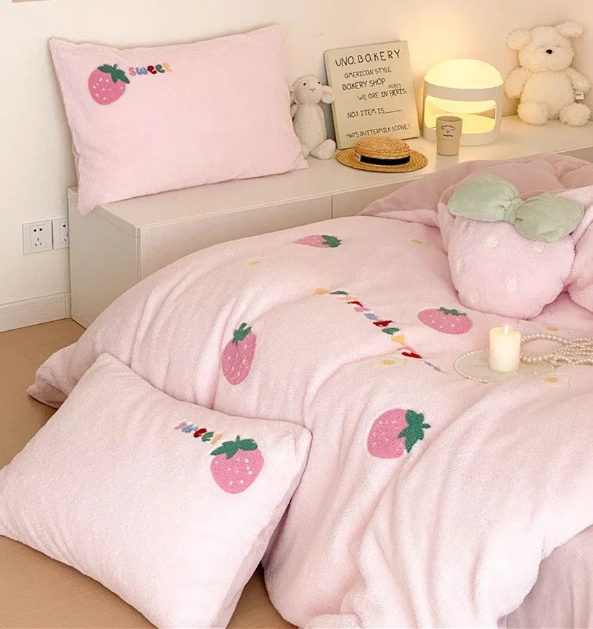 Fashion Strawberry Bedding Set PN6337