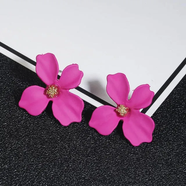 New Cute Small Daisy Flowers Stud Earrings For Women Korean Sweet crystal Flower Earring Girls Fashion Elegant Jewelry