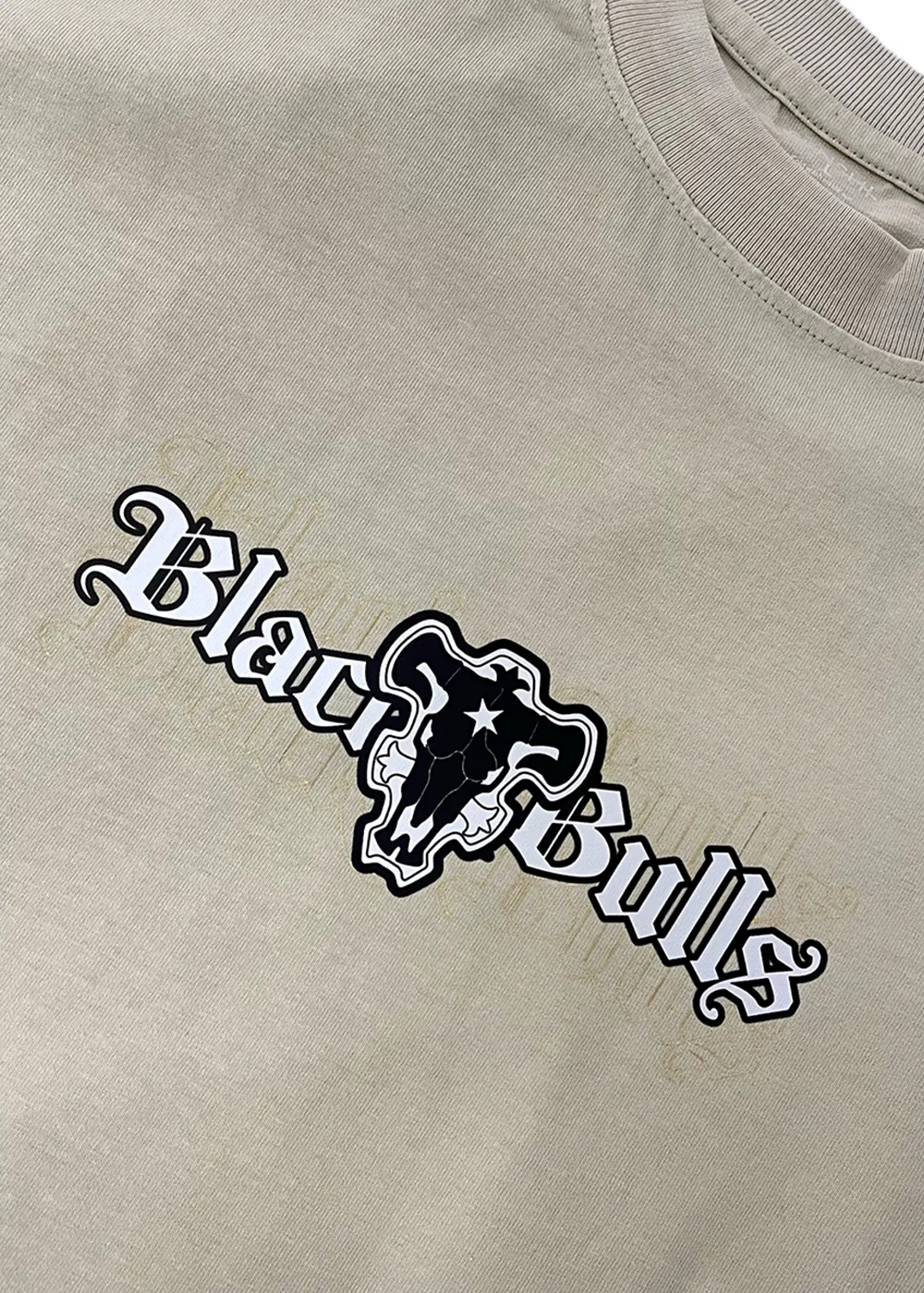 THE BLACK BULLS VINTAGE TEE