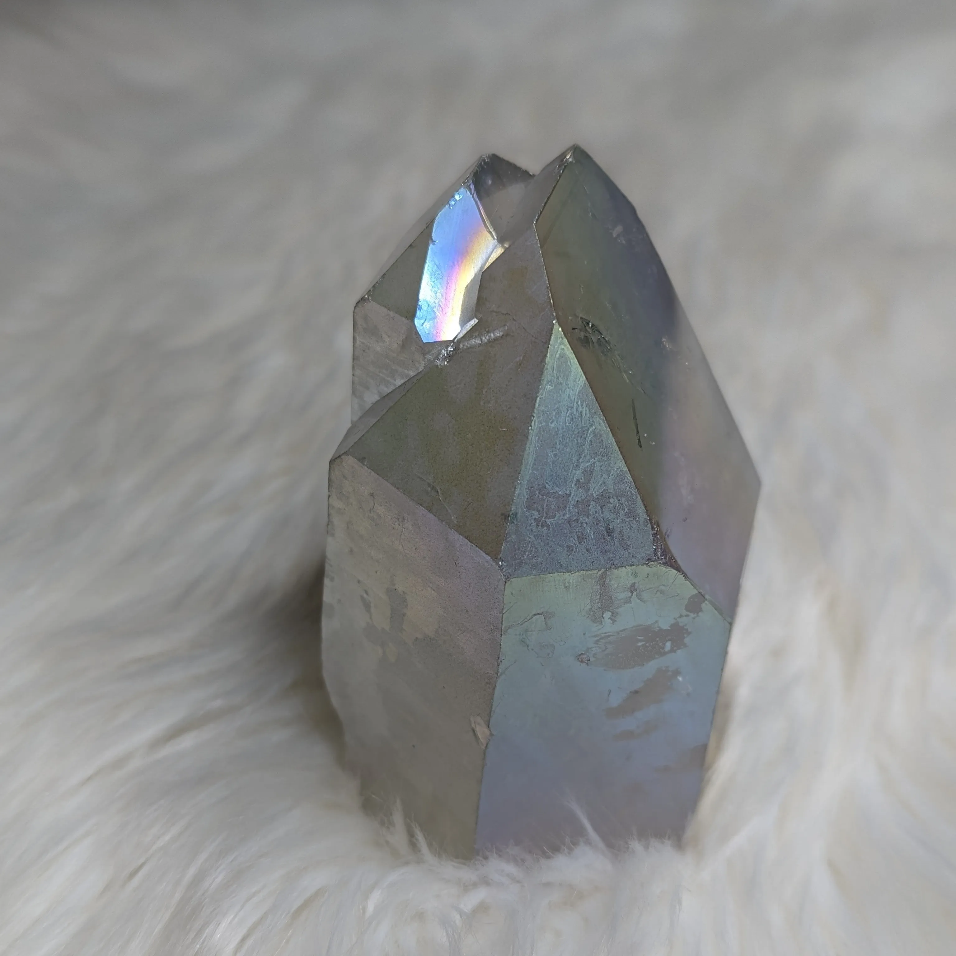 Unicorn Energy ~Pastel Rainbow Glow ANGEL AURA QUARTZ Point